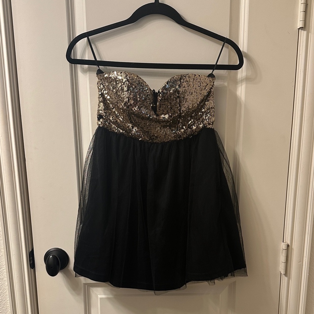 Windsor Black and Gold Sequin Dress